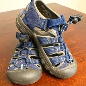 KEEN Newport H2 Sandals - Kids sz 11